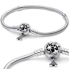Disney Pixy Dust Clasp With Castle Dangle Bracelet
