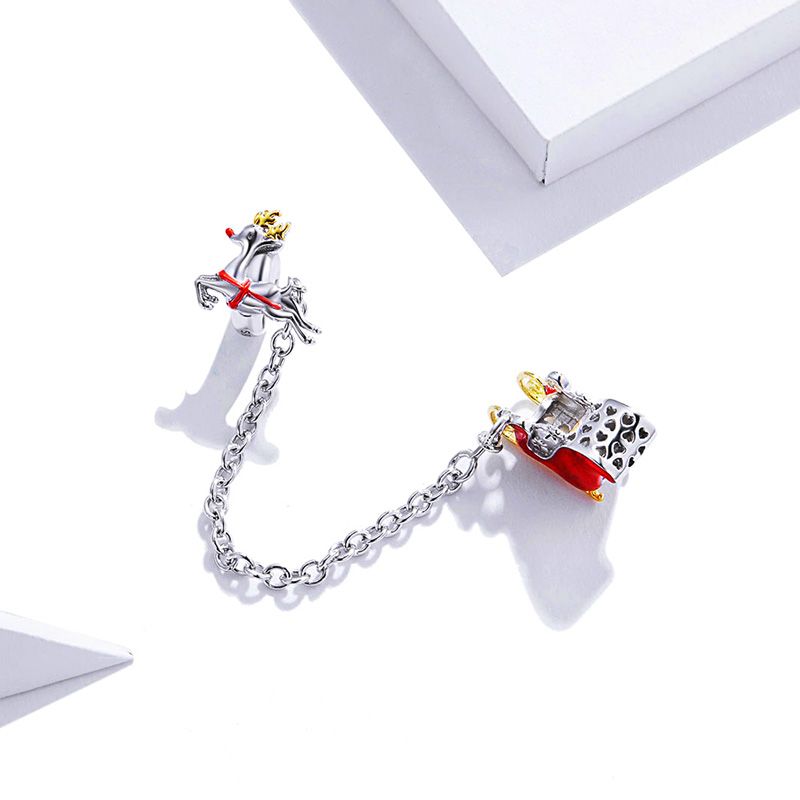 Reindeer Pulling A Sleigh Safety Chain